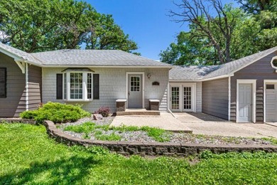 Charming 2 bedroom rambler on Budd Lake! Boat lake access to - photo 2
