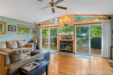 Looking for a 2-bedroom home in Lake Ozark sitting directly on - photo 11
