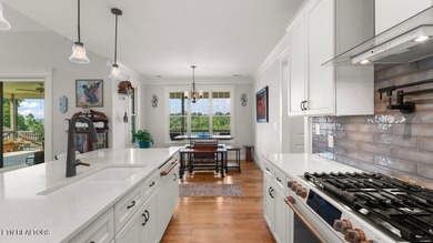 Riverfront property with an upscale in-law suite. Experience - photo 11