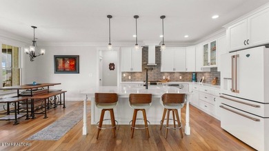 Riverfront property with an upscale in-law suite. Experience - photo 12