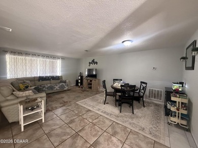 This open floor plan 3 bedroom 2 bath home sits on a quiet - photo 22