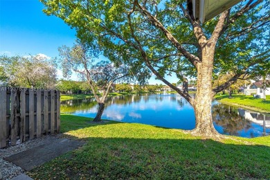 Spacious and renovated - two-bedroom, two-bath villa featuring - photo 22