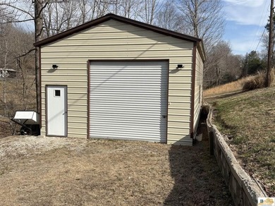 Escape to the lake with this charming 2 bedroom, 2 bathroom - photo 23