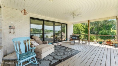 Riverfront property with an upscale in-law suite. Experience - photo 24