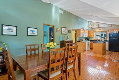 Looking for a 2-bedroom home in Lake Ozark sitting directly on - photo 28