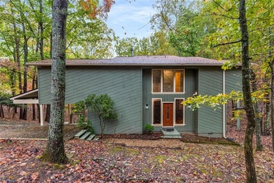 Lake Arrowhead Home For Sale in Waleska Georgia