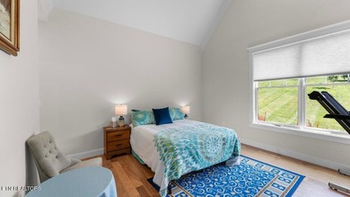 Riverfront property with an upscale in-law suite. Experience - photo 32