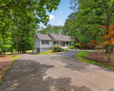 Golf-front living in a fabulous Lake Monticello location! Set on - photo 4