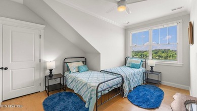 Riverfront property with an upscale in-law suite. Experience - photo 38