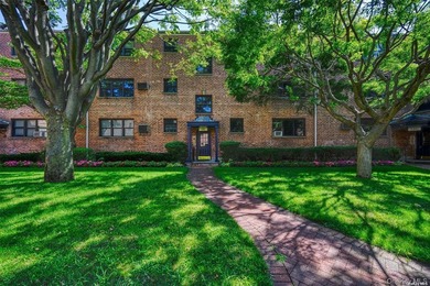 Pristine 1-Bedroom Co-Op Adjacent to the Village Green - photo 2
