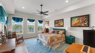 Riverfront property with an upscale in-law suite. Experience - photo 51