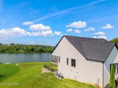 Riverfront property with an upscale in-law suite. Experience - photo 55
