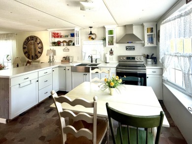 2 BR/1BA, Dock, STR Friendly, Outdoor Living & Plentiful Storage! - photo 12