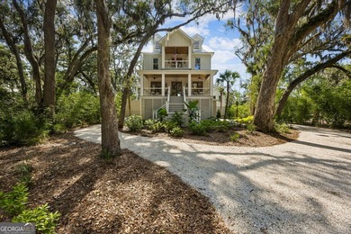 Welcome to an extraordinary waterfront retreat offering the - photo 1