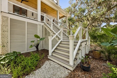 Welcome to an extraordinary waterfront retreat offering the - photo 5
