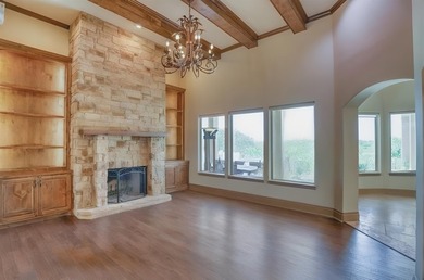 ESTATE SALE OPPORTUNITY. RARE CHANCE to own this luxurious - photo 10
