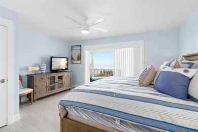 Spectacular Southern exposure corner beach front villa that has - photo 16