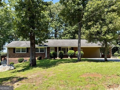 Welcome home to 4140 Etowah Drive! This 3BR/2B ranch home on a - photo 1