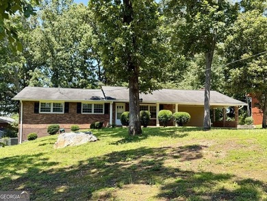 Welcome home to 4140 Etowah Drive! This 3BR/2B ranch home on a - photo 2