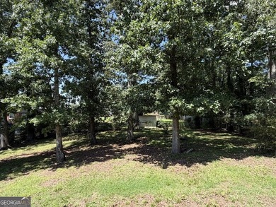 Welcome home to 4140 Etowah Drive! This 3BR/2B ranch home on a - photo 9