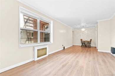North Flushing Co-op for Sale - Fully Renovated 1 Bedroom, 1 - photo 1