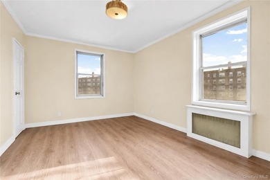 North Flushing Co-op for Sale - Fully Renovated 1 Bedroom, 1 - photo 6