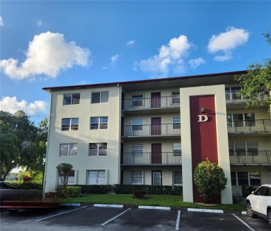 Lake Condo For Sale in Pembroke Pines, Florida
