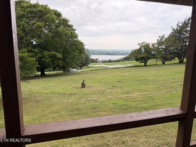 Wonderful lake views welcome you to this charming home situated - photo 20