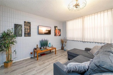 Convenient urban living in the heart of Waikiki, offered at an - photo 2