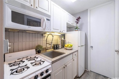 Convenient urban living in the heart of Waikiki, offered at an - photo 5