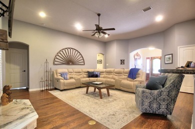 5.92 Acres with large custom home, in-ground pool, guest house - photo 8