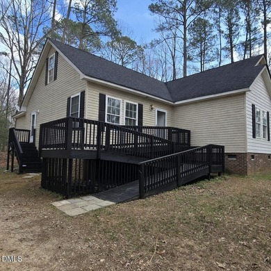 Welcome to 121 Santee Drive in the gated Lake Royale community! - photo 3