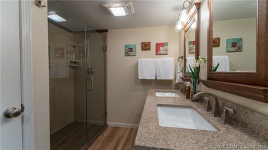 Professionally remodeled to perfection, this gorgeous Lake Ozark - photo 11