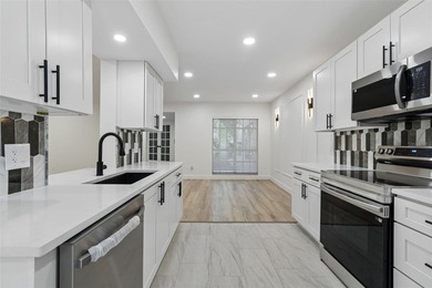 One or more photo(s) has been virtually staged. Located in the - photo 11