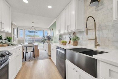 Welcome to this beautifully renovated 2 bedroom, 2 bathroom - photo 14