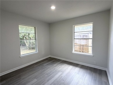 Brand New AC and Roof Replaced in 2024! Welcome to 4638 Arlene - photo 18