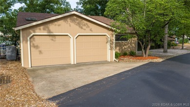 Professionally remodeled to perfection, this gorgeous Lake Ozark - photo 29