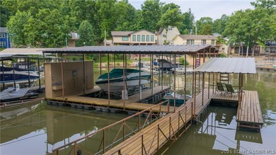 Professionally remodeled to perfection, this gorgeous Lake Ozark - photo 31