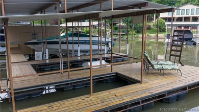 Professionally remodeled to perfection, this gorgeous Lake Ozark - photo 34