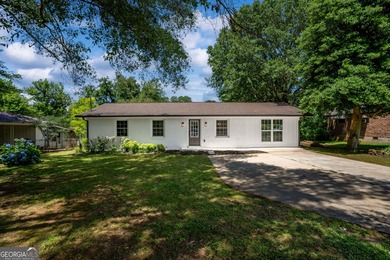 Lake Lanier Home Sale Pending in Oakwood Georgia