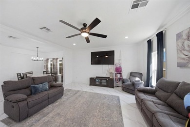 Welcome to this beautifully maintained 4-bedroom, 3-bathroom - photo 6