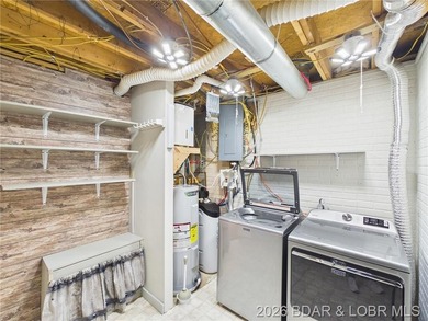 Enjoy lake living in this beautifully updated second-tier home - photo 21