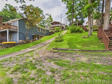 Enjoy lake living in this beautifully updated second-tier home - photo 33