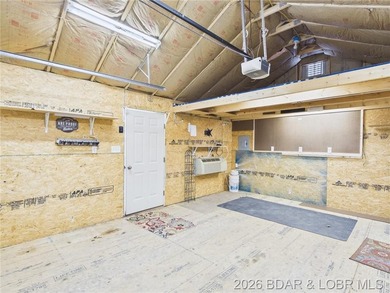 Enjoy lake living in this beautifully updated second-tier home - photo 36