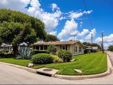 Welcome to your Dream Home in the heart of Portland! This - photo 2