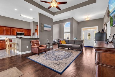 Welcome to this beautifully maintained custom-built home - photo 13
