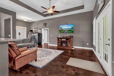 Welcome to this beautifully maintained custom-built home - photo 15