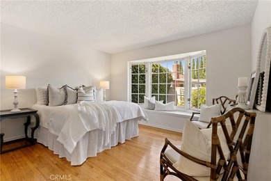 SINGLE STORY, Pool with 4 bedroom and 2 bathrooms in the heart - photo 15