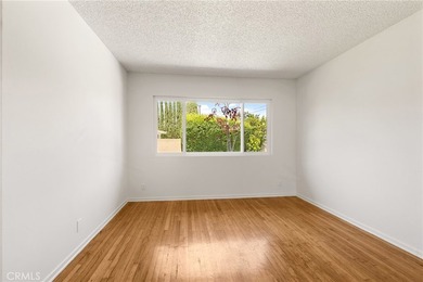 SINGLE STORY, Pool with 4 bedroom and 2 bathrooms in the heart - photo 19