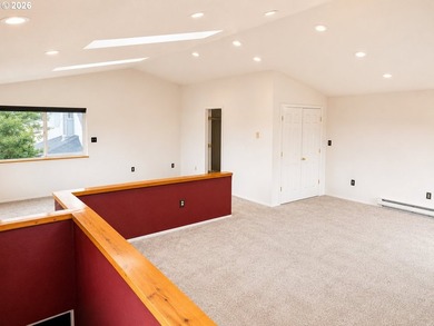 Custom-built home with beautiful river views and quality - photo 19